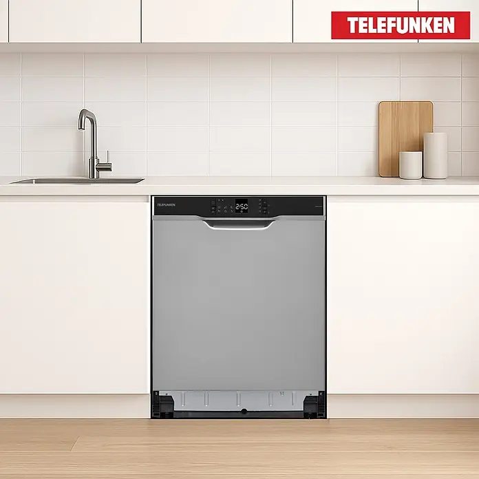 Telefunken Einbaugeschirrspüler GEU6012DI - Anzahl Maßgedecke: 12 Stk. - Telefunken silbergraue Einbau-Geschirrspülmaschine mit Digitalanzeige, integriert in eine moderne Küche.