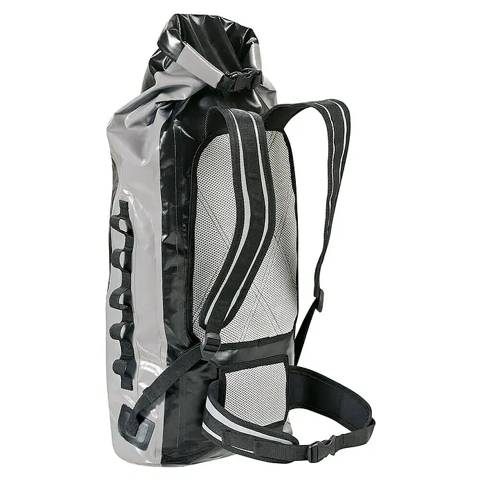Marinepool Drybag 8 - Fassungsvermögen: 62 l, Wasserabweisend - Nahaufnahme eines grauen und schwarzen wasserdichten Rucksacks mit Rollverschluss, der sich ideal für Outdoor-Aktivitäten eignet.