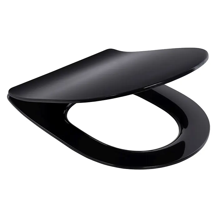 SCHÖNER WOHNEN-Kollektion WC-Sitz Antus Slimline Soft Close Mattschwarz - Duroplast, Mattschwarz, Mit Absenkautomatik - Glänzender schwarzer Toilettensitz mit Deckel, teilweise geöffnet.