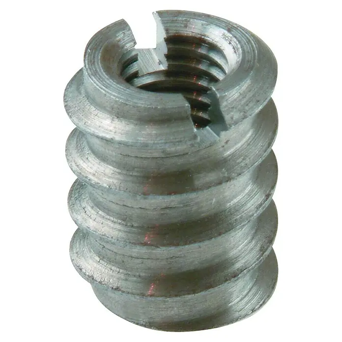 Eindrehmuffe - Gewinde: M 4, Stahl, Blank, 10 Stk. - Nahaufnahme einer Gewindeeinsatzmutter mit spiralförmigen Außengewinde, ideal für Holzverbindungen.