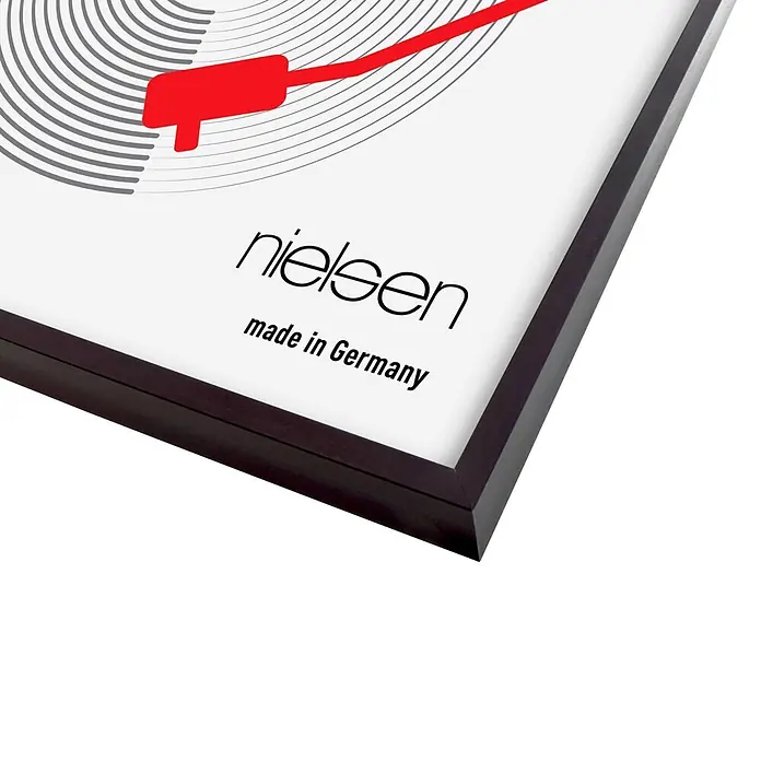 Nielsen Alurahmen Vinyl Frame - 31,4 x 31,6 cm, Schwarz - Dunkel gerahmtes Bild mit Schallplattenspieler-Grafik und Schriftzug "nielsen made in Germany".