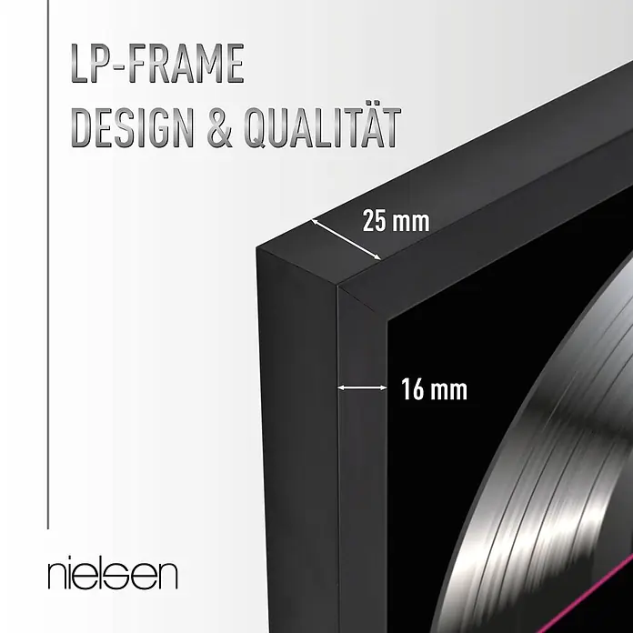 Nielsen Holzrahmen LP Cover Frame - 31,3 x 63,3 cm, Schwarz - Schwarzer Nielsen LP-Rahmen mit 25mm Profilbreite und 16mm Einlegetiefe, eine LP präsentierend.