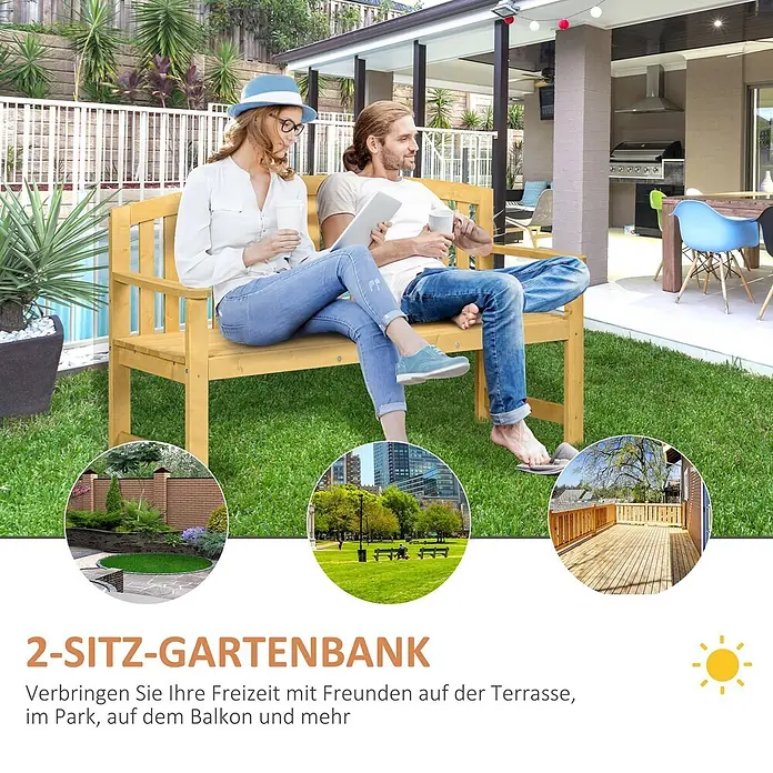 Outsunny Gartenbank - Tannenholz, Orange - Eine helle, hölzerne 2-Sitzer-Gartenbank in einem Garten, auf der zwei Personen entspannen.