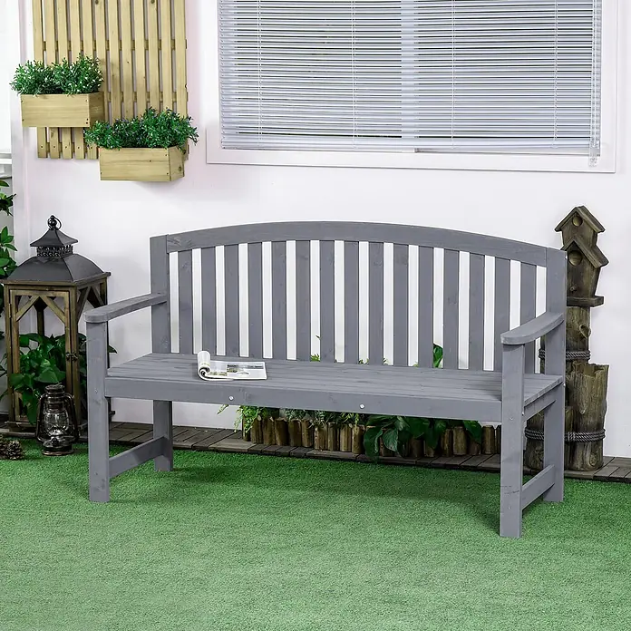 Outsunny Gartenbank - Tannenholz, Grau - Graue Holzgartenbank in einer Außenumgebung.