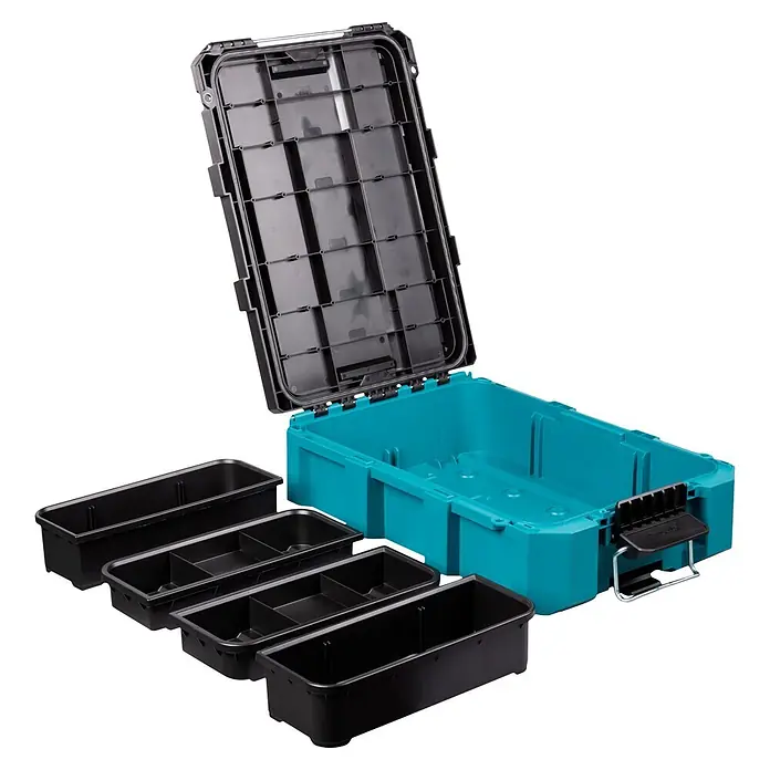 Makita Werkzeugkasten Maktrak M - Kunststoff, L x B x H: 56,2 x 38,7 x 16,2 cm - Eine offene, türkise Kunststoff-Werkzeugkiste mit schwarzem Deckel und vier schwarzen Organisationsfächern.
