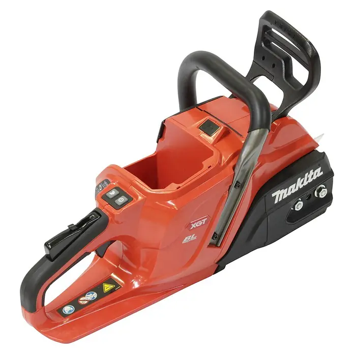 Makita Akku-Kettensäge UC030GE103 - 40 V, Li-Ionen, 1 Akku, Schwertlänge: 50 cm - Rot-schwarzes Makita XGT Akku-Kettensägengehäuse mit bürstenlosem Motor.