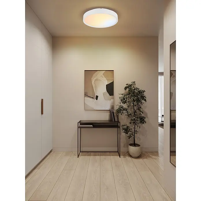Globo LED-Deckenleuchte Jess - 57 W, Ø x H: 390 x 77 mm - Runde weiße Deckenleuchte beleuchtet einen modernen Flur mit farbwechselndem Licht.