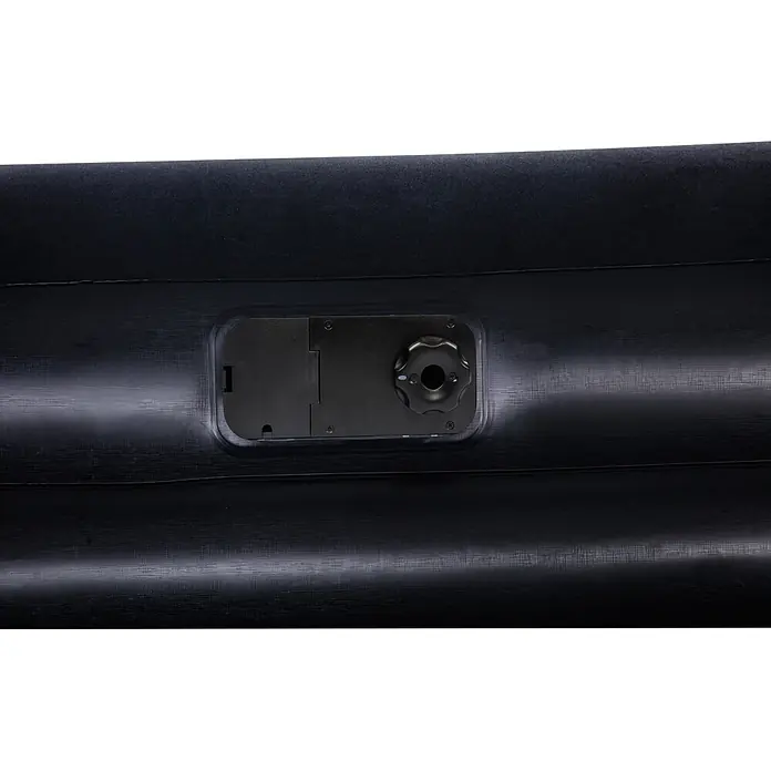 Bestway Luftbett Premium+ - 203 x 152 x 46 cm, Ausstattung: Integrierte Luftpumpe - Nahaufnahme einer schwarzen Luftmatratze mit integrierter Pumpe und Drehknopf zum einfachen Aufblasen und Ablassen der Luft.