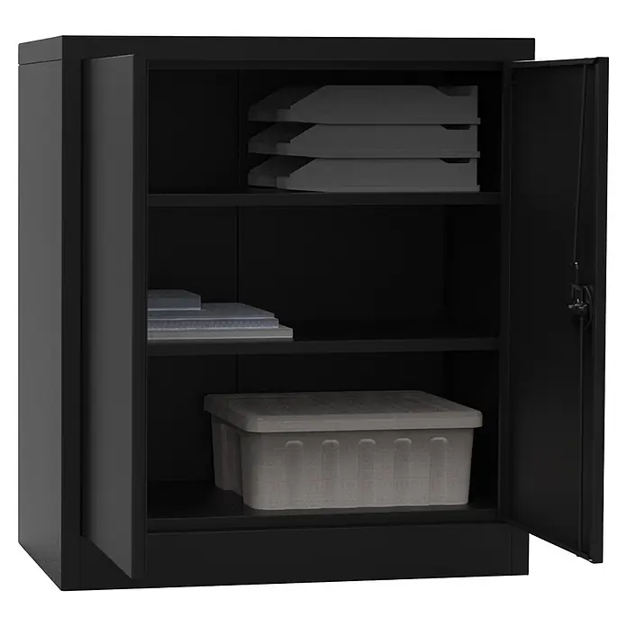 Regalux Metall-Mehrzweckschrank - H x B x T: 90 x 80 x 41 cm, Schwarz, Anzahl Böden: 1 Stk. - Schwarzer Metallschrank mit einer geöffneten Tür, der mehrere Regale mit Dokumentenfächern und einer Aufbewahrungsbox zeigt.