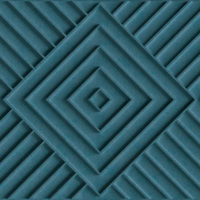 Marburg Shades Iconic Vliestapete Grafik IV - Blau, Grafisch, 10,05 x 0,53 m - Tief türkisfarbene Strukturplatte mit geprägtem geometrischem Muster aus verschachtelten Rauten und diagonalen Linien.