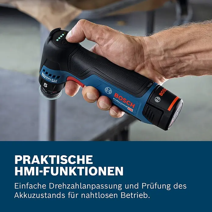 Bosch Professional Akku-Exzenterschleifer GEX 12V-32 - 12 V, Ohne Akku, Durchmesser Schleifteller: 32 mm - Eine Hand hält ein blau-schwarzes Bosch Akku-Oszillierwerkzeug, das Akkustatus und Drehzahlanzeige zeigt.