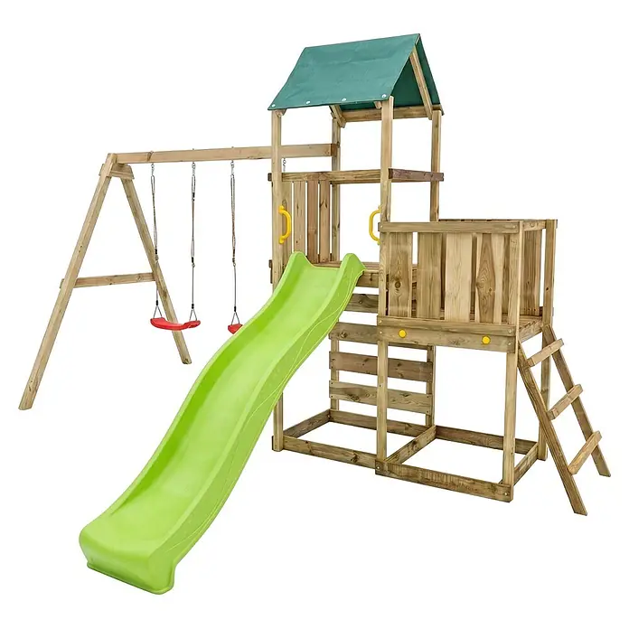 Max Play Kinderspielturm 3.2 - L x B x H: 395 x 356 x 262 cm, Natur - Holzspielplatz mit grüner Rutsche, zwei roten Schaukeln und kleinem Spielturm mit grünem Dach.