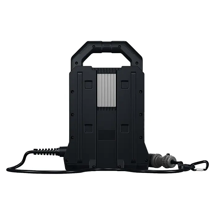 Bosch Professional AMPShare 18V Akku-Antriebseinheit Akku-Betonrüttler-System GPU 18V2DI - 18 V, Anzahl Akkus: Ohne Akku, Anzahl benötigte Akkus: 2 Stk. - Robustes schwarzes tragbares Elektronikgerät mit Griff, Metalllamellen und integriertem Kabel mit Stecker und Karabiner.