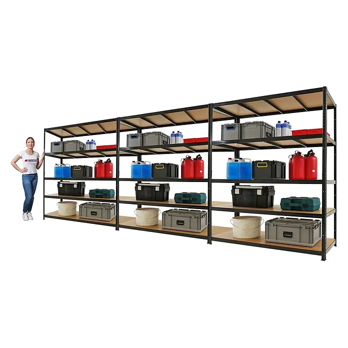 PROREGAL Mega Deal 3x Schwerlastregal TAURUS 180x150x60cm mit Fachlast 175kg Schwarz Kellerregal, Steckregal, Garagenregal, Lagerregal -  - Große schwarze Metallregaleinheit mit Holzregalböden, bestückt mit verschiedenen Behältern. Eine Frau steht daneben zur Größenorientierung.