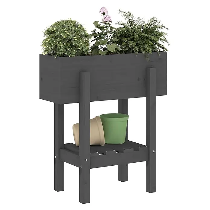Furnicato Kräuterhochbeet Massives Kiefernholz - L x B x H: 30 x 62 x 69 cm, Material: Holz - Dunkelgrauer Hochbeet aus Holz mit Pflanzen oben und zwei leeren Töpfen auf einem unteren Regal.