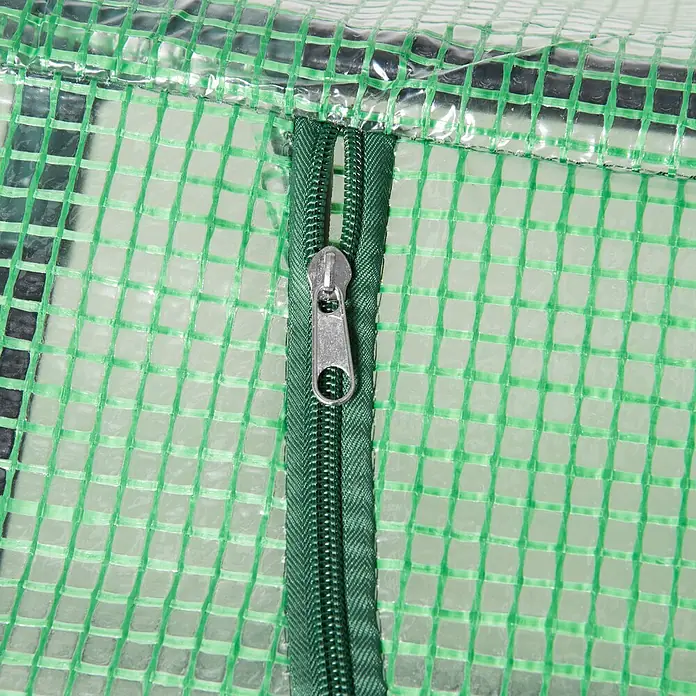 Furnicato Gewächshaus - 60 x 180 cm, Material Seitenwand: Stahl, 14 mm, Grün - Nahaufnahme einer transparenten Gewächshausfolie mit grüner Gitterverstärkung und Reißverschluss.