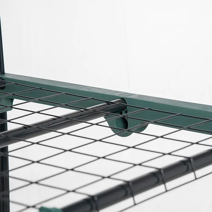 Outsunny Gewächshaus - Außenmaß inkl. Dachüberstand (B x T): 69 x 49 cm, Material Seitenwand: Kunststoff, 0,3 mm, Schwarz - Dunkelgrüner Kunststoffrahmen mit schwarzem Drahtgeflecht, Teil eines Regals.