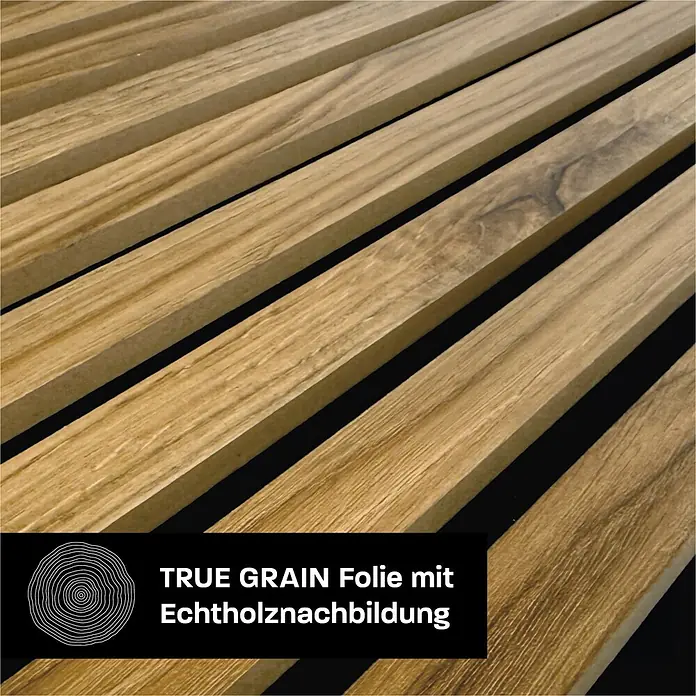 Akustikpaneel Acous Economico - Eiche rustikal / schwarzer Filz, 1.200 x 380 x 16,5 mm - Nahaufnahme hellbrauner Holzoptik-Lamellen mit sichtbarer Maserung und TRUE GRAIN Echtholzimitationsfolie.