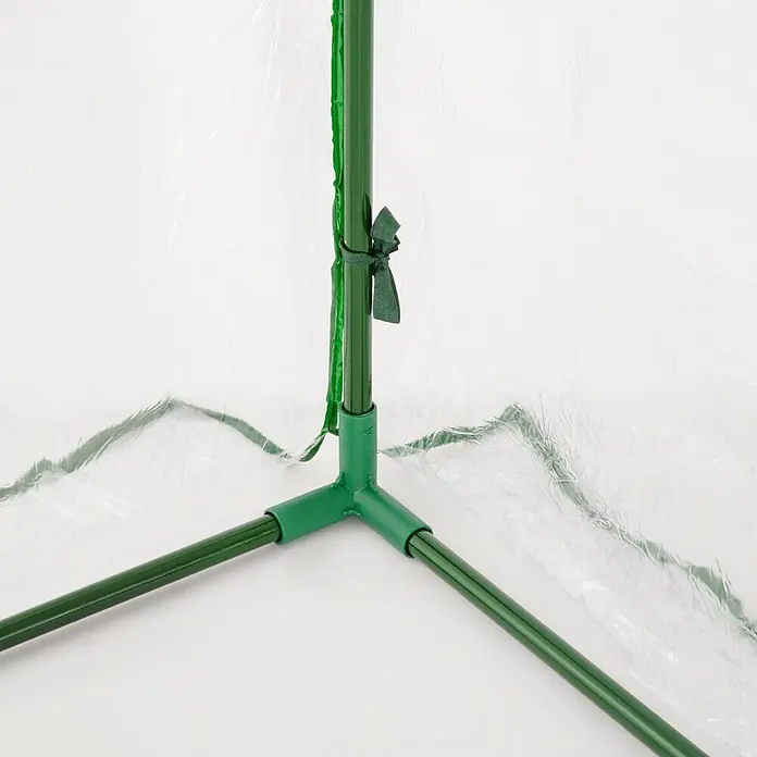 Outsunny Gewächshaus - 200 x 100 cm, Material Seitenwand: Kunststoff, 0,3 mm, Grün - Grüner Metallrahmen mit T-Verbinder und klarer Plastikabdeckung, mit grünem Band befestigt, Teil einer Mini-Gewächshausstruktur.