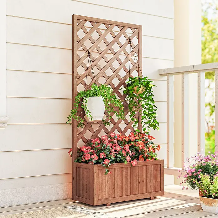 Outsunny Hochbeet mit Rankhilfe - 72,5 x 31,5 x 149,5 cm, Holz, Orange - Braunes Holz-Pflanzgefäß mit Spalier, gefüllt mit Pflanzen und Blumen, auf einer Veranda.
