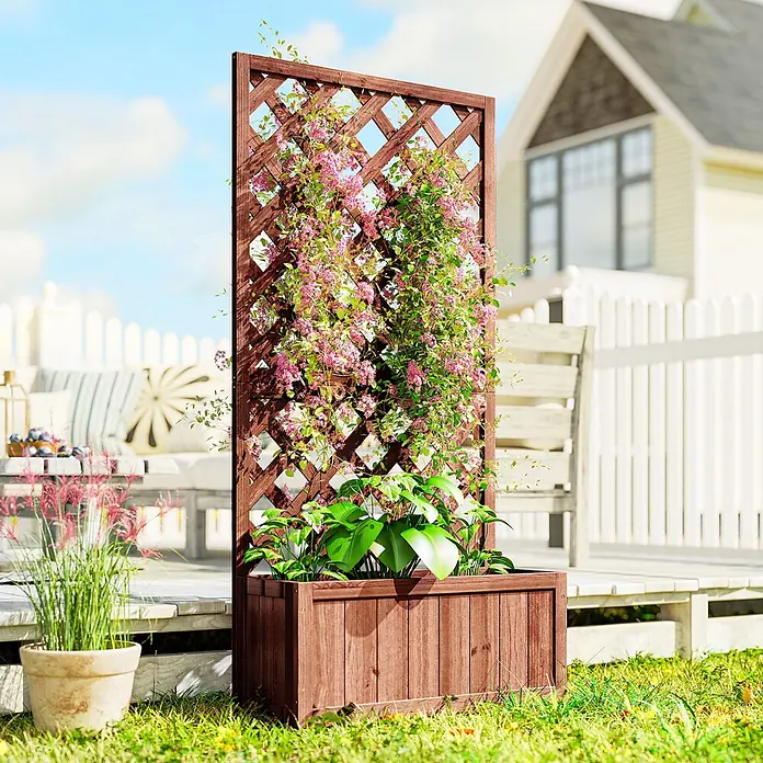 Outsunny Hochbeet mit Rankhilfe - 72,5 x 31,5 x 149,5 cm, Holz, Orange - Braunes Holzpflanzgefäß mit integriertem Spalier, gefüllt mit leuchtend pinken Kletterpflanzen und Grünpflanzen, im sonnigen Garten.