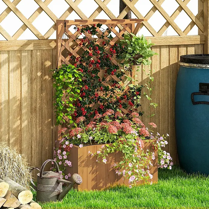 Outsunny Hochbeet - 64 x 33 x 122 cm, Holz, Naturholz - Hölzerner Pflanzkasten mit integriertem Spalier, gefüllt mit roten, rosa und grünen Kletterpflanzen, in einer Gartenszene.