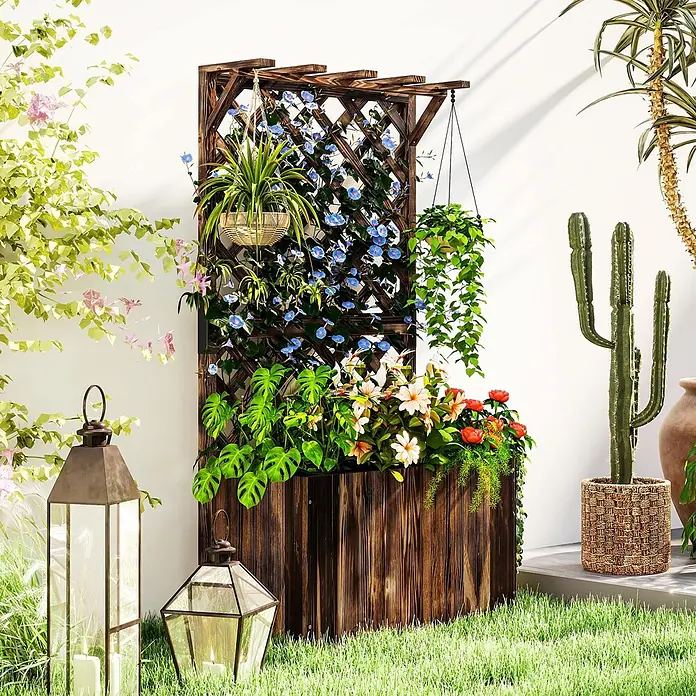 Furnicato Hochbeet - 64 x 33 x 122 cm, Holz, Verkohlt - Dunkelbrauner Holzpflanzkasten mit integriertem Spalier, gefüllt mit verschiedenen Pflanzen und bunten Blumen für Garten oder Terrasse.