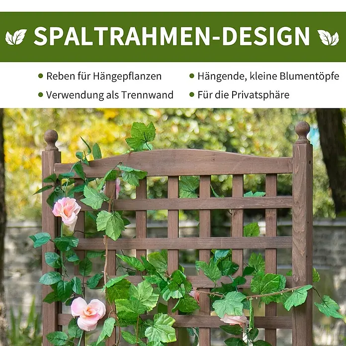 Outsunny Hochbeet - Holz, Dunkelbraun - Braunes Holzspalier für Kletterpflanzen, Sichtschutz oder als Raumteiler, geschmückt mit Kunstpflanzen und rosa Blüten im Garten.
