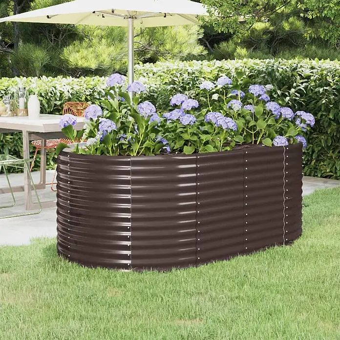 Furnicato Hochbeet - 100 x 175 x 68 cm, Stahl, Braun - Braunes Hochbeet aus Wellblech, oval, mit lila Hortensien in einem Garten.
