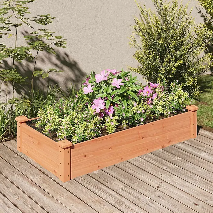 Furnicato Hochbeet - 60 x 120 x 25 cm, Holz, Braun - Hölzernes Hochbeet mit rosa Blumen und grünen Pflanzen auf einer Terrasse.