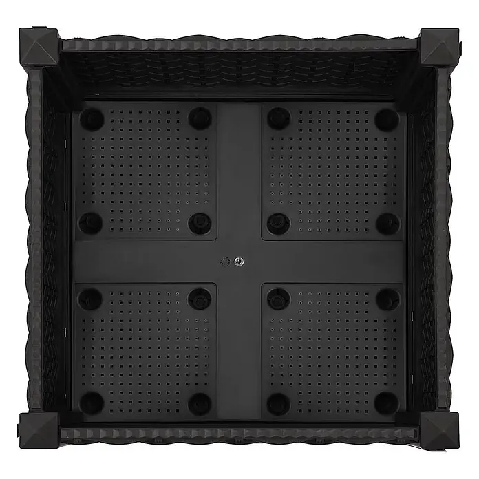 Furnicato Hochbeet - 40 x 40 x 23 cm, Kunststoff, Schwarz - Draufsicht auf die perforierte Innenbasis eines schwarzen quadratischen Pflanzenkübels mit Stützstruktur für die Drainage.