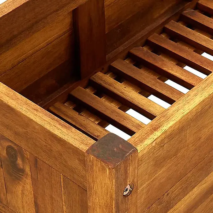 Furnicato Hochbeet Akazienholz geölt - 100 x 30 x 25 cm, Holz, Braun - Nahaufnahme eines braunen Holzpflanzgefäßes mit Lattenboden.
