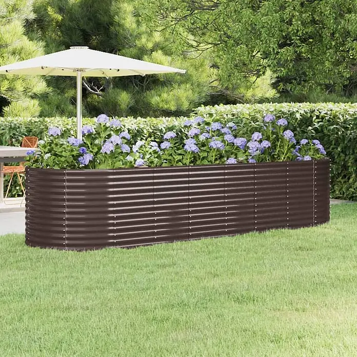 Furnicato Hochbeet - 322 x 100 x 68 cm, Stahl, Braun - Langes, dunkelbraunes Hochbeet aus Wellblech in einem sonnigen Garten, gefüllt mit lila Hortensien.