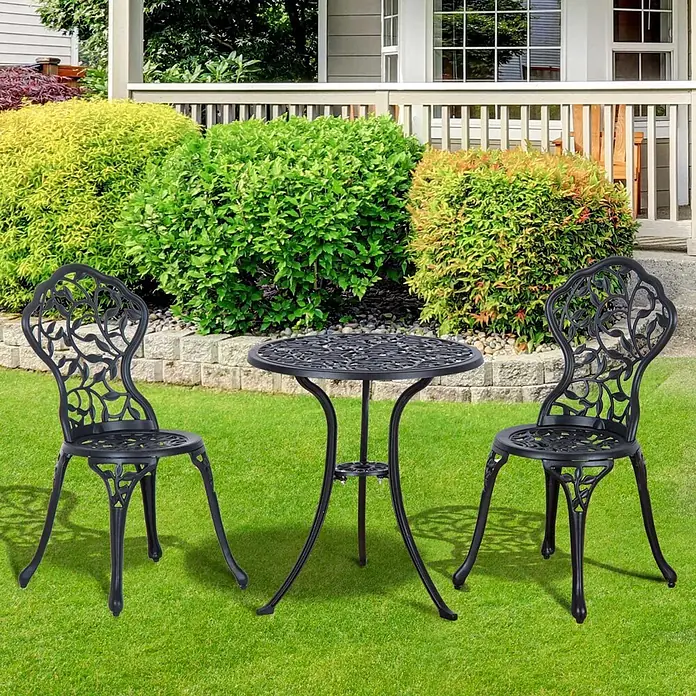 Outsunny Gartenstuhl-Set mit Tisch - 2 Stk., Aluminiumguss, Schwarz, B x T x H: 60 x 45 x 65 cm - Schwarzes Gusseisen-Bistroset mit Tisch und zwei Stühlen mit dekorativen Blattmustern.