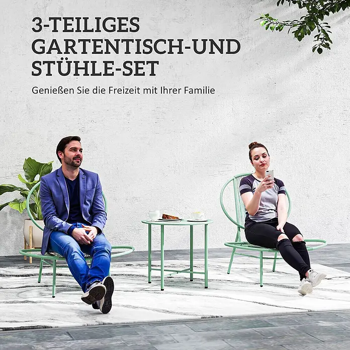 Outsunny Gartenstuhl-Set mit Tisch - 2 Stk., PE-Rattan, Stahl, Grün, B x T x H: 68 x 68 x 78 cm - Mintgrünes 3-teiliges Gartentisch- und Stühle-Set, von zwei Personen im Freien genutzt.