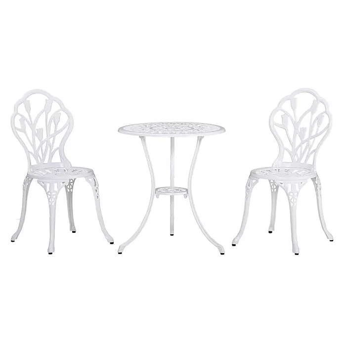 Outsunny Gartenstuhl-Set mit Schirmloch - 2 Stk., Aluminium, Weiß, B x T x H: 60 x 48 x 67 cm - Weißes Garten-Bistro-Set aus Gussmetall, bestehend aus zwei Stühlen und einem Tisch mit dekorativen Blumenmustern.
