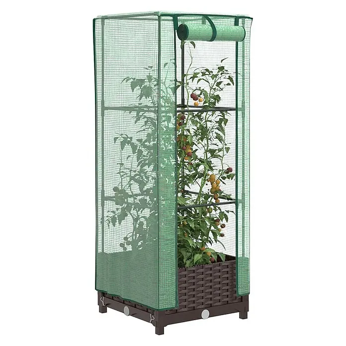 Furnicato Hochbeet Inklusive Gewächshaus-Aufsatz - 40 x 40 x 110 cm, Kunststoff, Braun - Grünes Netz-Minigewächshaus mit dunkelbraunem geflochtenem Pflanzkasten, zeigt reife Tomaten.