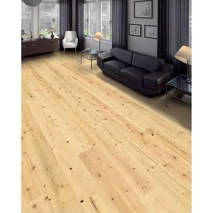 Living by Haro Parkett - Tanne, Landhausdiele, 2.200 x 180 x 13,5 mm - Helle, naturholzfarbene Dielen mit deutlichen Ästen und Maserung in einem modernen Wohnzimmer.
