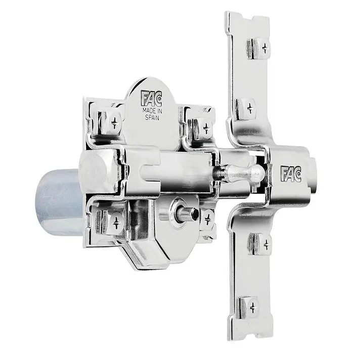 FAC Cerrojo 301 - L x An x Al: 142 x 150 x 85 mm - Primer plano de una cerradura de seguridad FAC de metal brillante, diseñada para mayor seguridad en puertas.