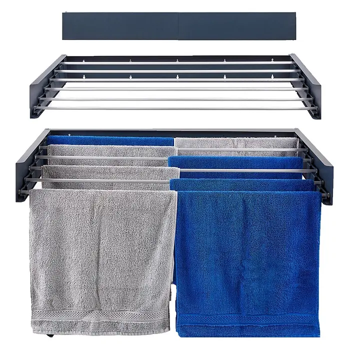 Foxydry Wandwäschetrockner Hide 100 Anthrazit - 101 cm, Farbe: Anthrazitschwarz - Wandmontierbarer, ausziehbarer Wäschetrockner in Anthrazit mit silbernen Stangen, leer und mit grauen und blauen Handtüchern.