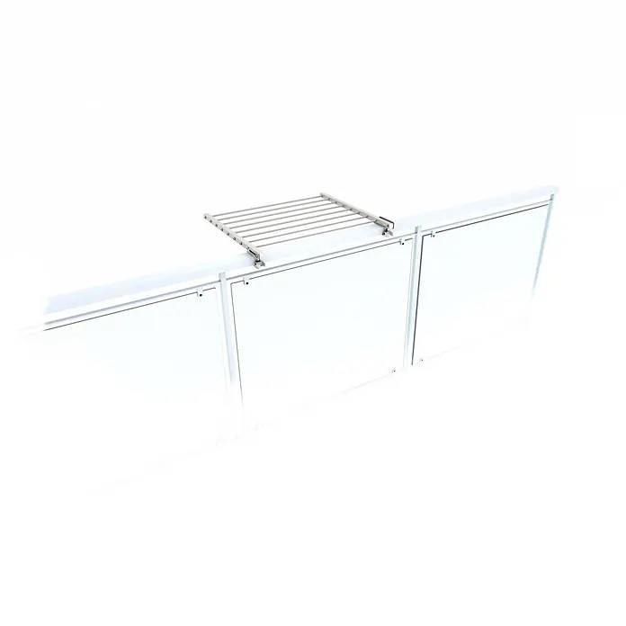 Foxydry Wandwäschetrockner Duo 60 Weiß - 62 cm, Farbe: Weiß - Silbernes Metall-Wäschegestell auf weißem Raumteiler montiert.