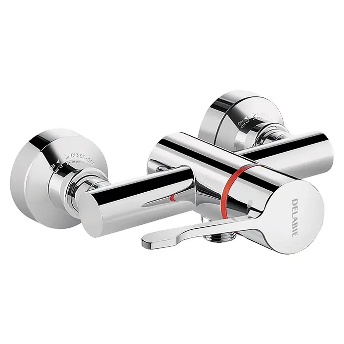 Delabie UP-Brausethermostat Delabie Br.-Therm. SECURITHERM sequentiell Abg. unten, STOP/CHECK -  - Chrom-Duscharmatur mit zwei Drehreglern und einem Hebelgriff, rot akzentuiert.