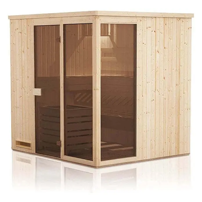 FinnTherm Massivholzsauna Oda - L x B x H: 194 x 244 x 199 cm - Helle Holzsauna mit Glastür und Frontscheiben, die die Innenbänke zeigen.
