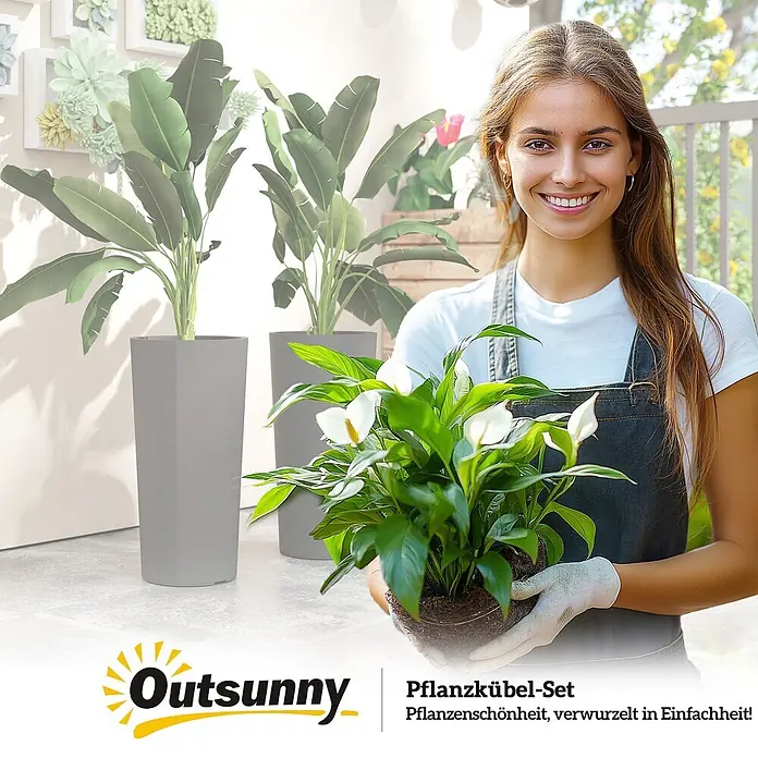 Furnicato Pflanzsäule rund - Kunststoff, Dunkelgrau - Graue, hohe Pflanzkübel für große Pflanzen. Eine Frau hält eine Topfpflanze, bereit zum Einsetzen in einen Kübel.