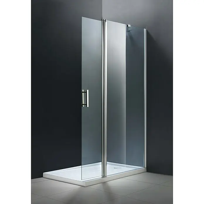 Mampara de ducha Walk-In Toke - 140 x 195 cm, Vidrio transparente, Cromo, Espesor de vidrio: 6 mm - Cabina de ducha con vidrio transparente y accesorios cromados sobre un fondo oscuro, destacando su diseño moderno y la calidad artesanal.