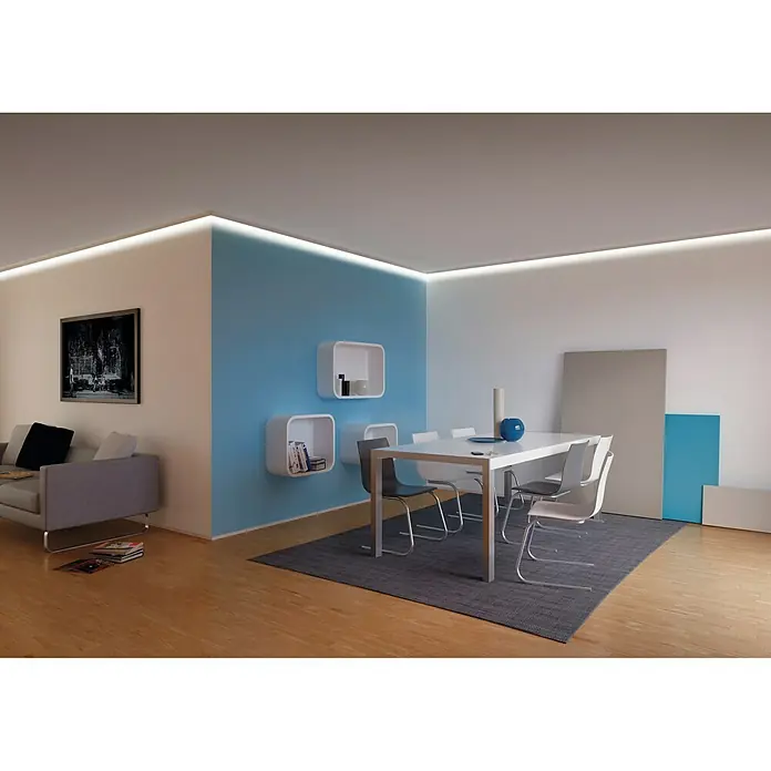 Paulmann Perfil Corner - 1 m, Plástico - Interior moderno con iluminación indirecta. La iluminación acentúa las líneas limpias, creando un ambiente confortable en el espacio.