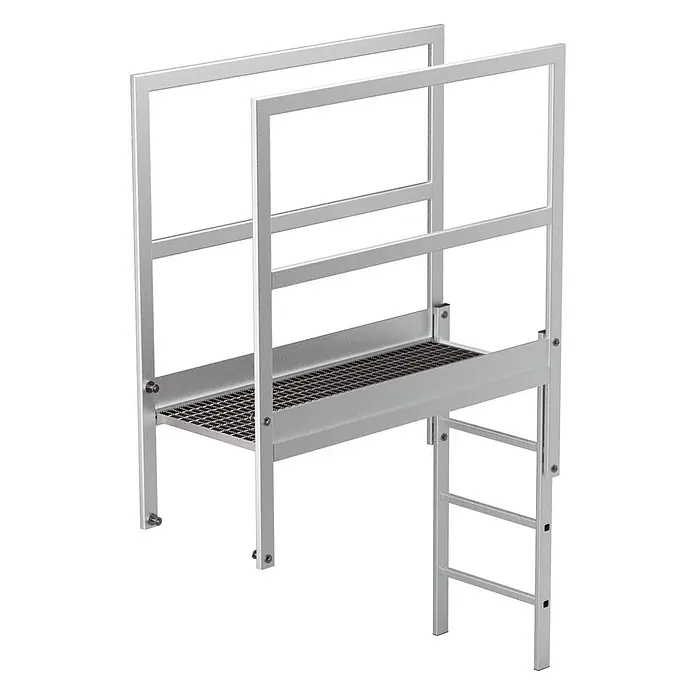 Munk Dachleiter Attika-Überstieg in Sonderlängen Aluminium eloxiert 1400mm - Aluminium - Silberne Metall-Arbeitsplattform mit rutschfester Gitteroberfläche, Geländern und integrierter Leiter für erhöhten Zugang.