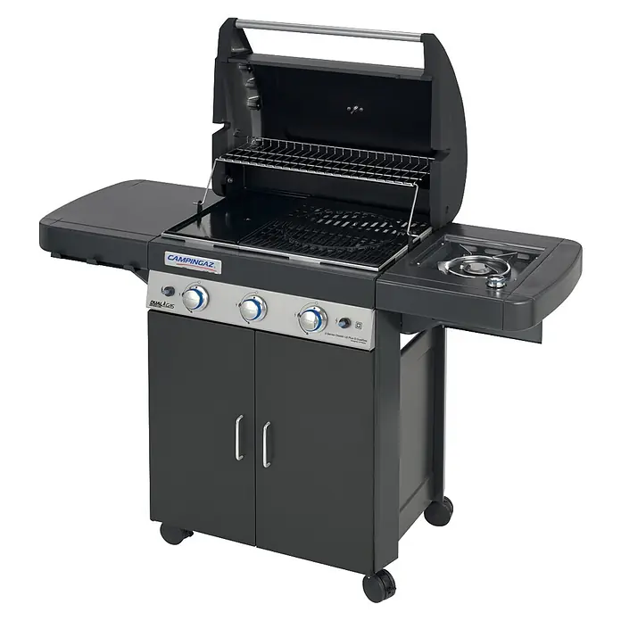 Campingaz Barbacoa de gas Classic LS Plus - Superficie de la parrilla (An x Pr): 61 x 45 cm, 3,2 kW, Número de quemadores: 3 - Parrilla de gas Campingaz negra con quemador lateral, tres mandos y armario, sobre ruedas.