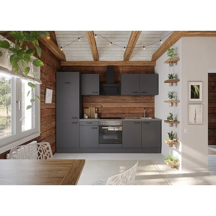 Optifit Optimulti Küchenzeile Kiel420 - Breite: 270 cm, Anthrazit, Mit Elektrogeräten, Ohne Geschirrspüler - Moderne dunkelgraue Küchenschränke mit integrierten Geräten, in einem rustikalen Raum mit Holzwänden und Deckenbalken.