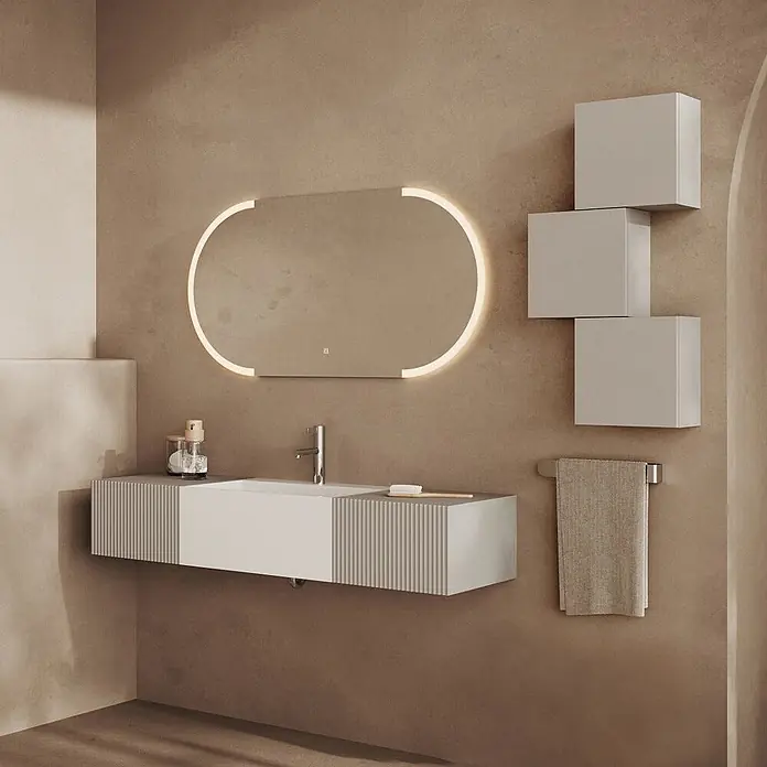 Kiamami Valentina Badmöbel-Set - Grau - Modernes, schwebendes Badezimmermöbel in Hellgrau und Weiß mit integriertem Waschbecken, beleuchtetem Spiegel und modularen Wandschränken.